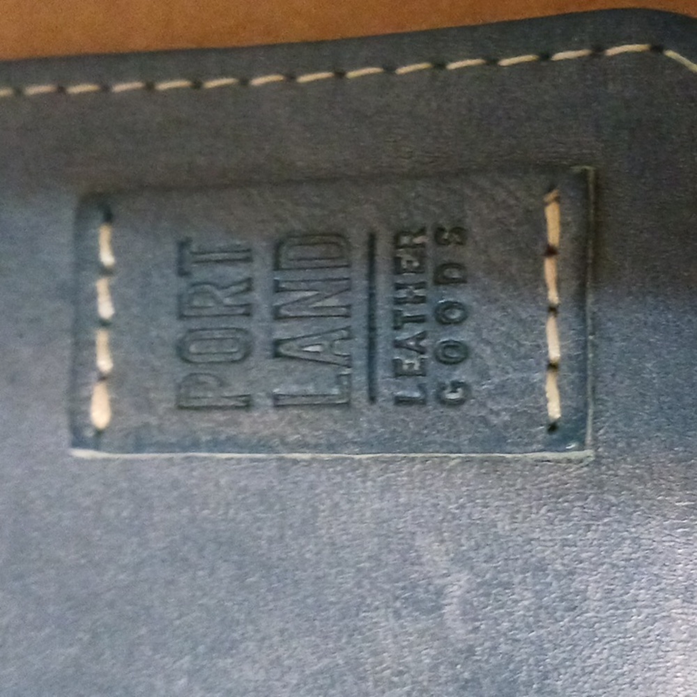 Portland Leather Adrianna Pouch. EUC.  Indigio color - Picture 7 of 7